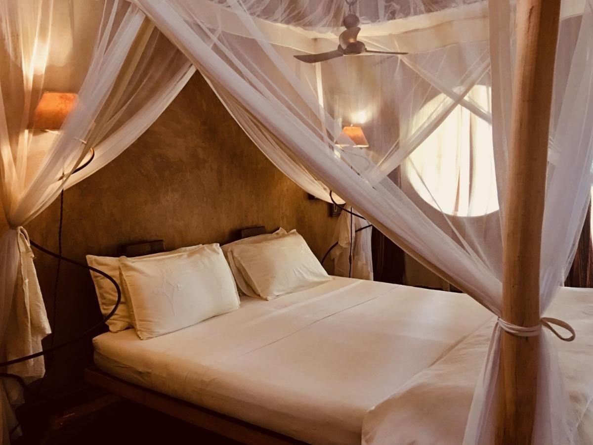 Bakuba Lodge - Le Petit Hotel Du Voyageur Ankilibe Экстерьер фото