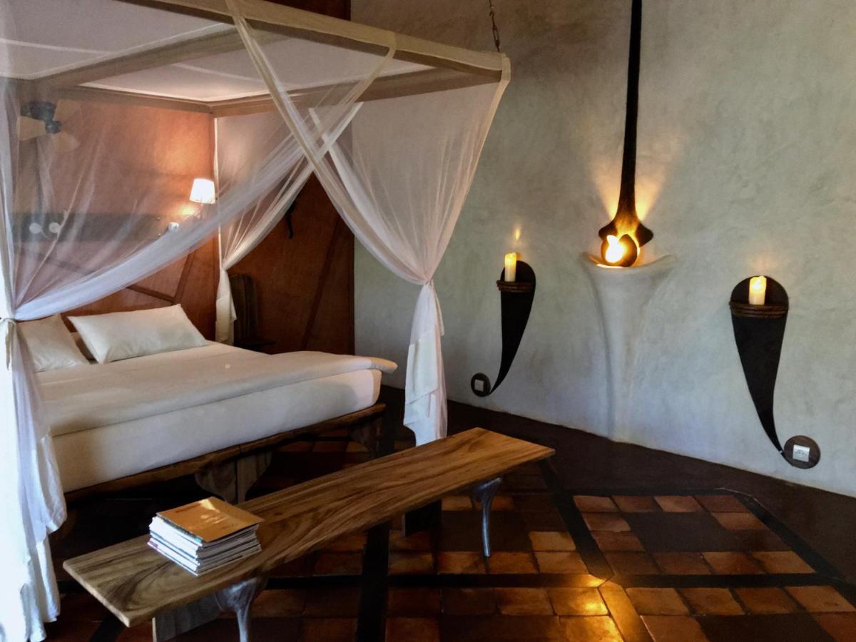 Bakuba Lodge - Le Petit Hotel Du Voyageur Ankilibe Экстерьер фото
